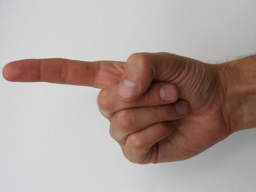 Правый пальчик. Чешутся указательные пальцы на руках. Чешется левый указательный палец. Чешется указательный палец на правой. Чешется указательный палец на правой руке.